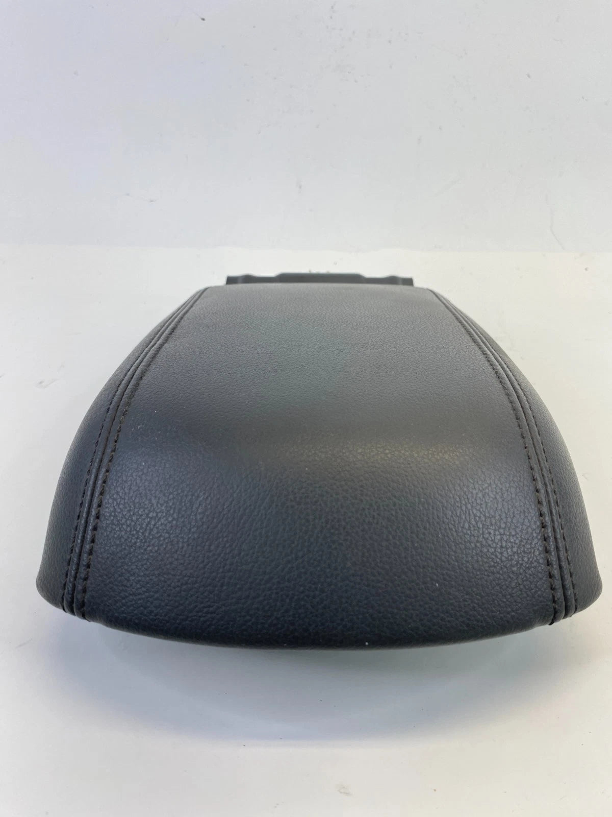 2013-2016 FORD ESCAPE CENTER CONSOLE ARMREST ARM REST LID TOP COVER OEM