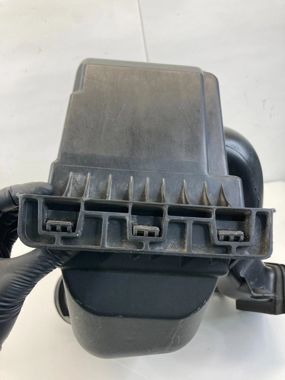 2013-2015 FORD INTERCEPTOR UTILITY 3.5L AIR INTAKE CLEANER BOX OEM AA539A600AD