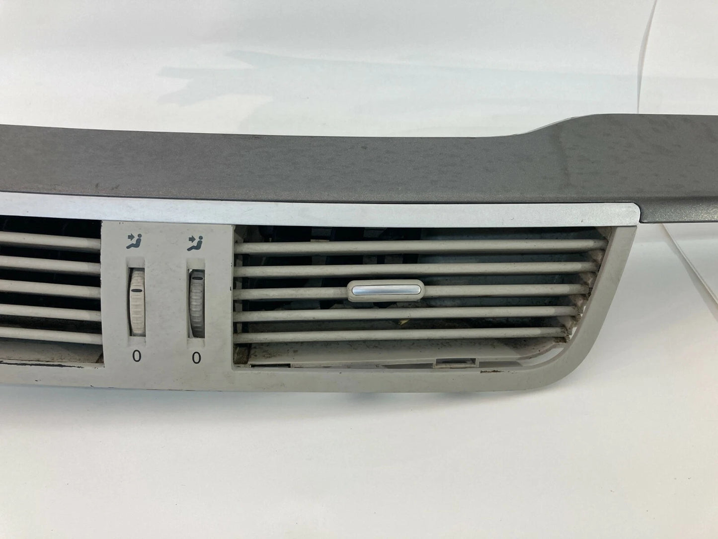 2009-2014 VOLKSWAGEN ROUTAN CENTER DASH AC AIR VENT GRILLE TRIM PANEL 1FB401S3AC