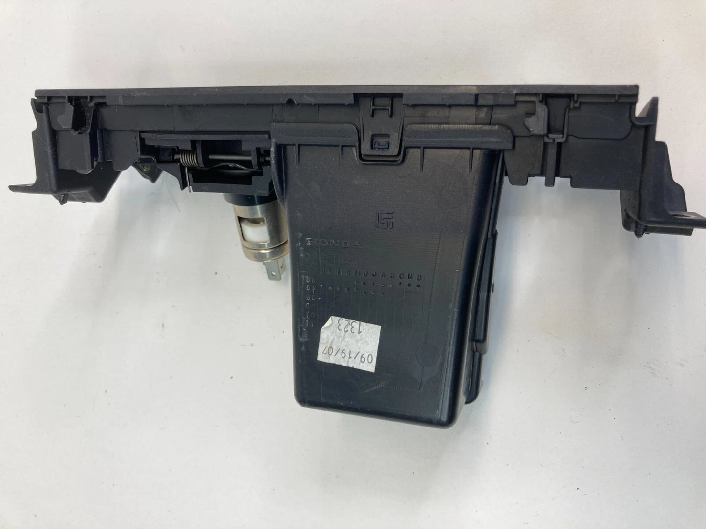 07-12 ACURA RDX CENTER DASH STORAGE COMPARTMENT TRIM W/ POWER OUTLET 77290-STK-A