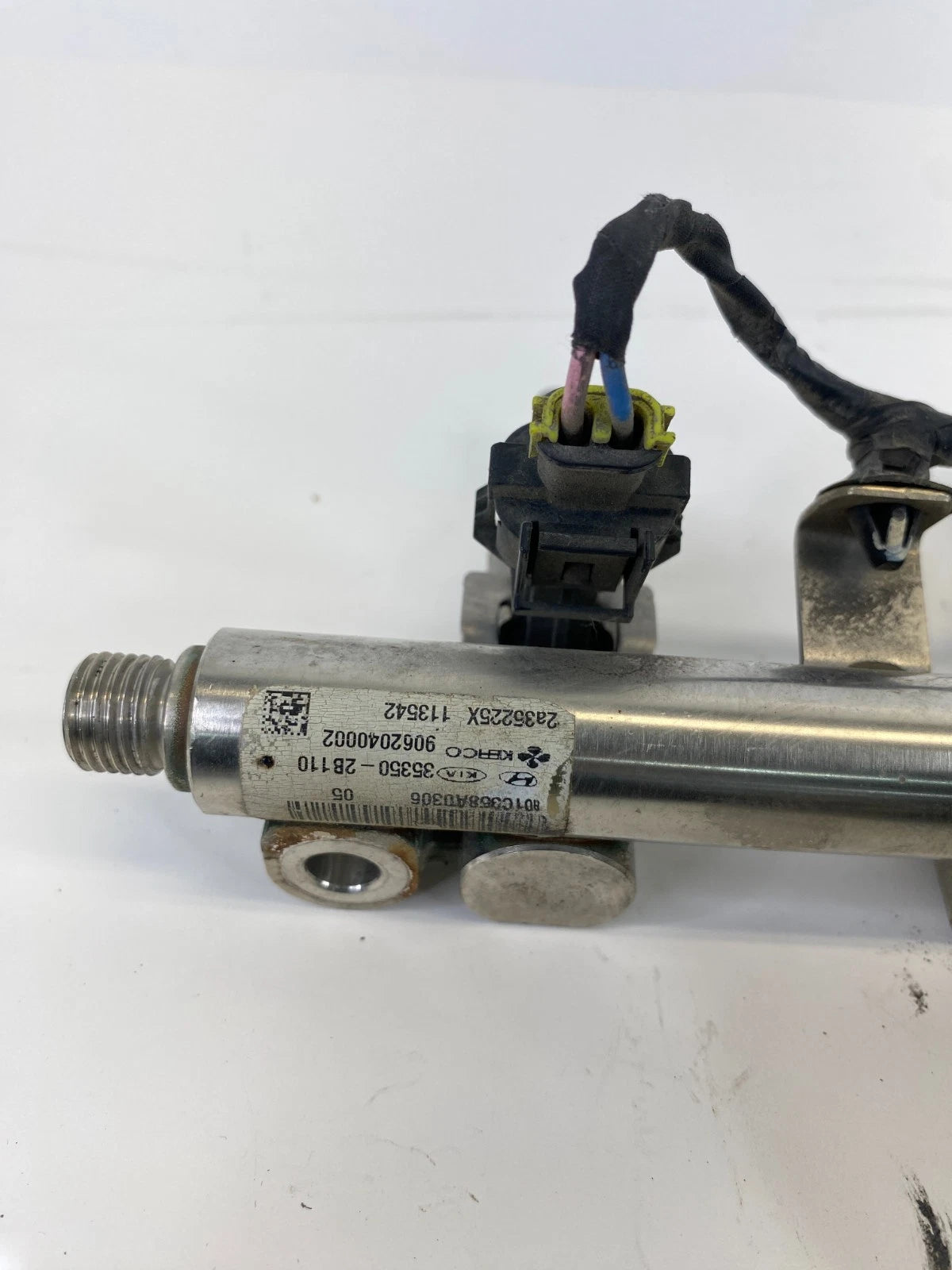 2012-2016 Kia Soul 1.6L L4 Fuel Injector Set W/ Rail 35350-2B110 OEM