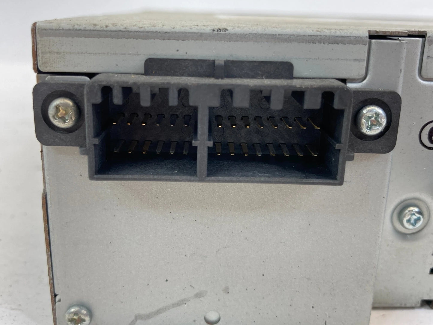 03 04 05 06 07 CHRYSLER TOWN & COUNTRY DODGE CARAVAN DISC DVD PLAYER P05082005AB