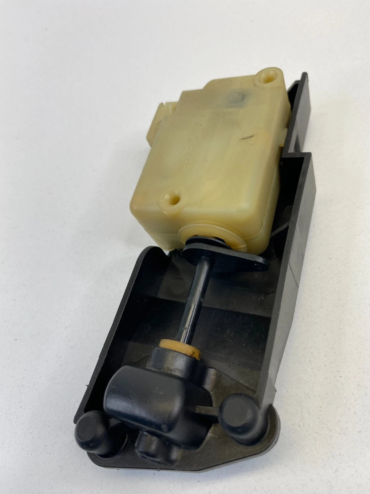 99-06 VOLVO S80 FUEL FILLER FLAP DOOR LID ACTUATOR SOLENOID MOTOR MODULE 9483311