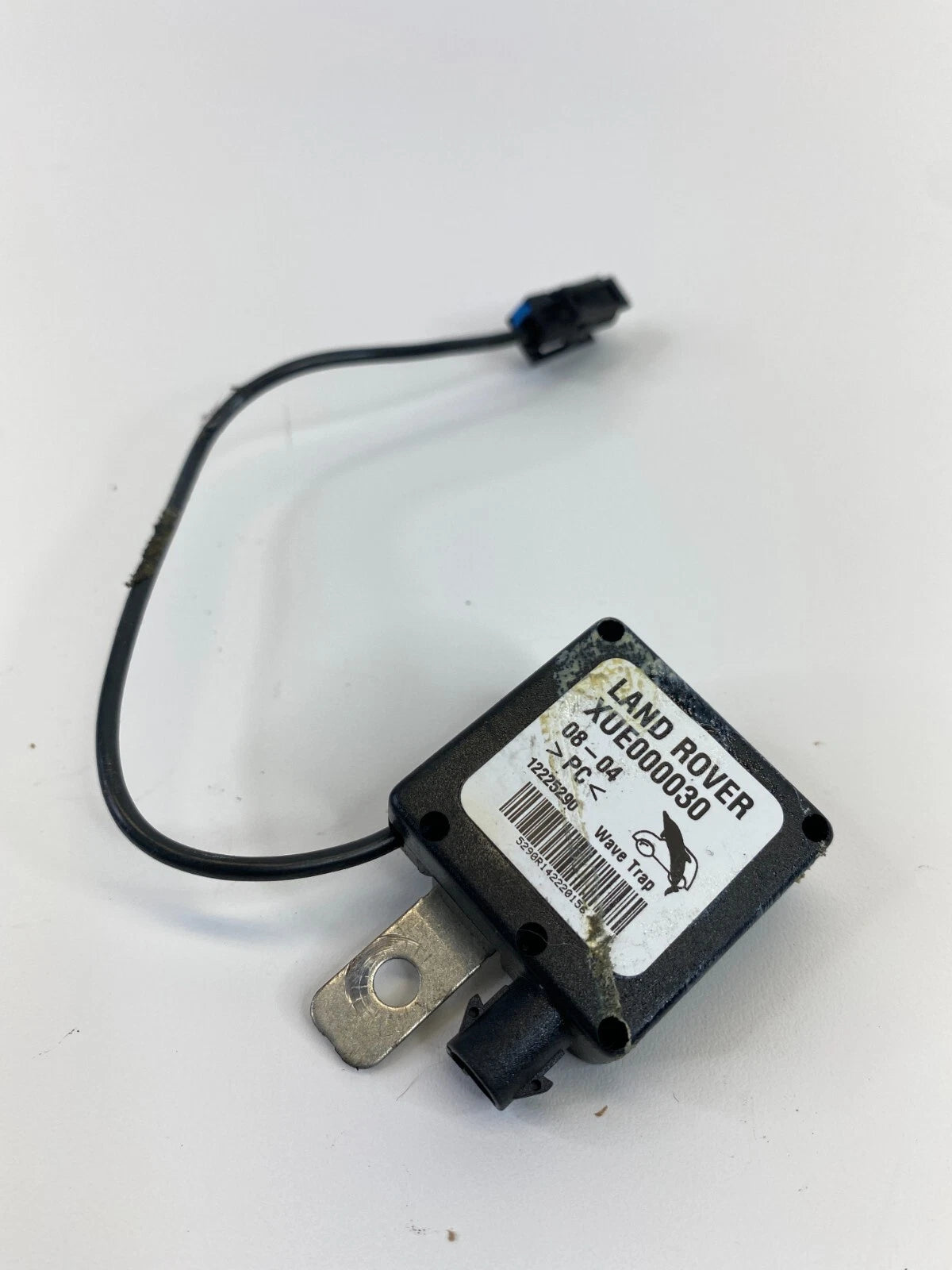 2003-2006 LAND ROVER RANGE RADIO ANTENNA SUPPRESSION FILTER MODULE XUE000030 OEM