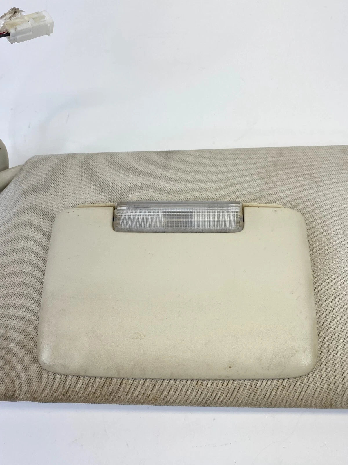 07-11 DODGE NITRO ROOF LEFT DRIVER SIDE SUN VISOR SHADE W/ LIGHT HOMELINK OEM