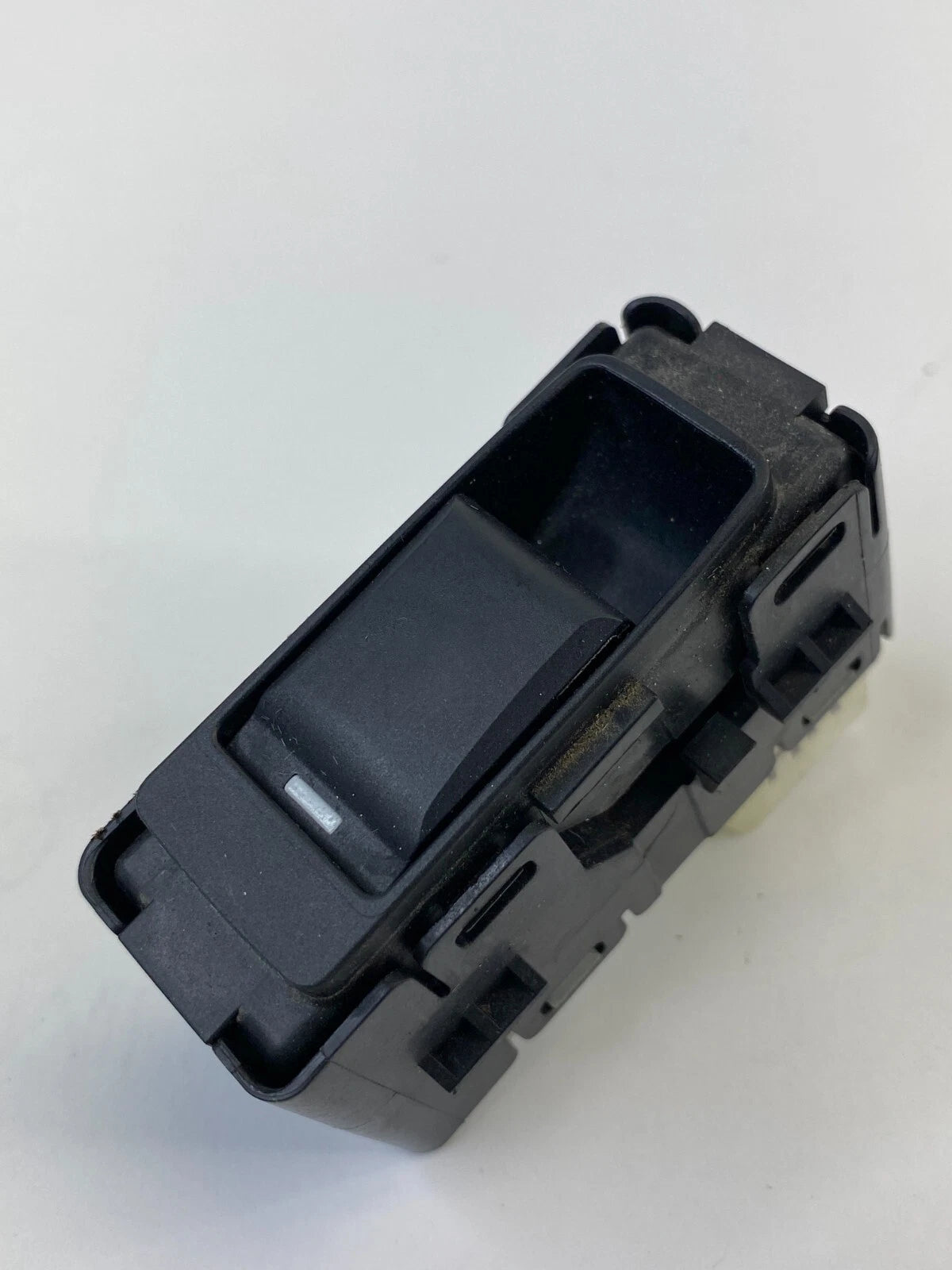 2007-2010 DODGE CHARGER REAR RIGHT SIDE DOOR WINDOW CONTROL SWITCH 04602787AA
