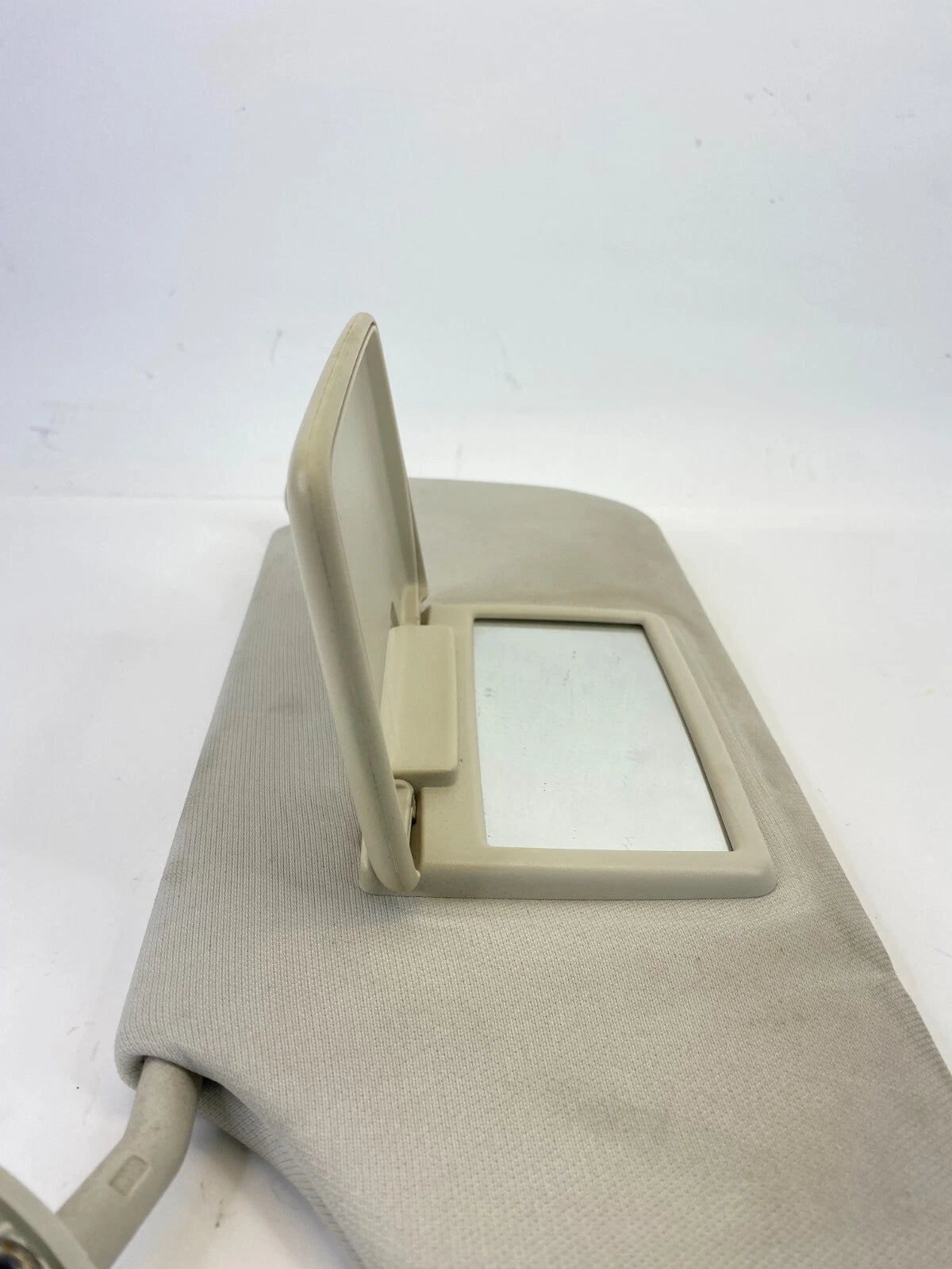 2008 2009 2010 DODGE AVENGER ROOF LEFT DRIVER SUNVISOR SUN VISOR SHADE OEM