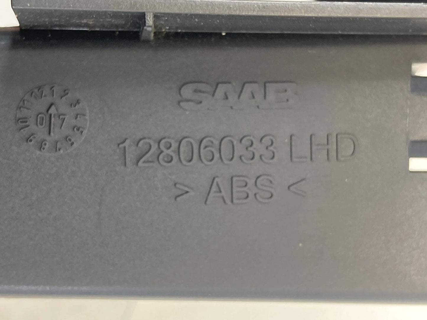 03-11 SAAB 9-3 CENTER CONSOLE STORAGE COMPARTMENT W/ POWER OUTLET 12806033 OEM
