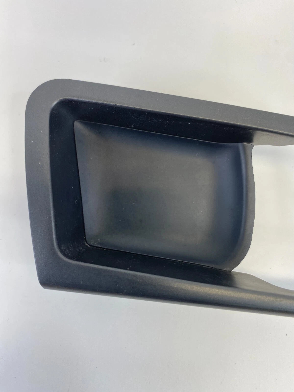 2014-2016 KIA OPTIMA SEDAN REAR RIGHT SIDE INTERIOR DOOR HANDLE TRIM BEZEL OEM