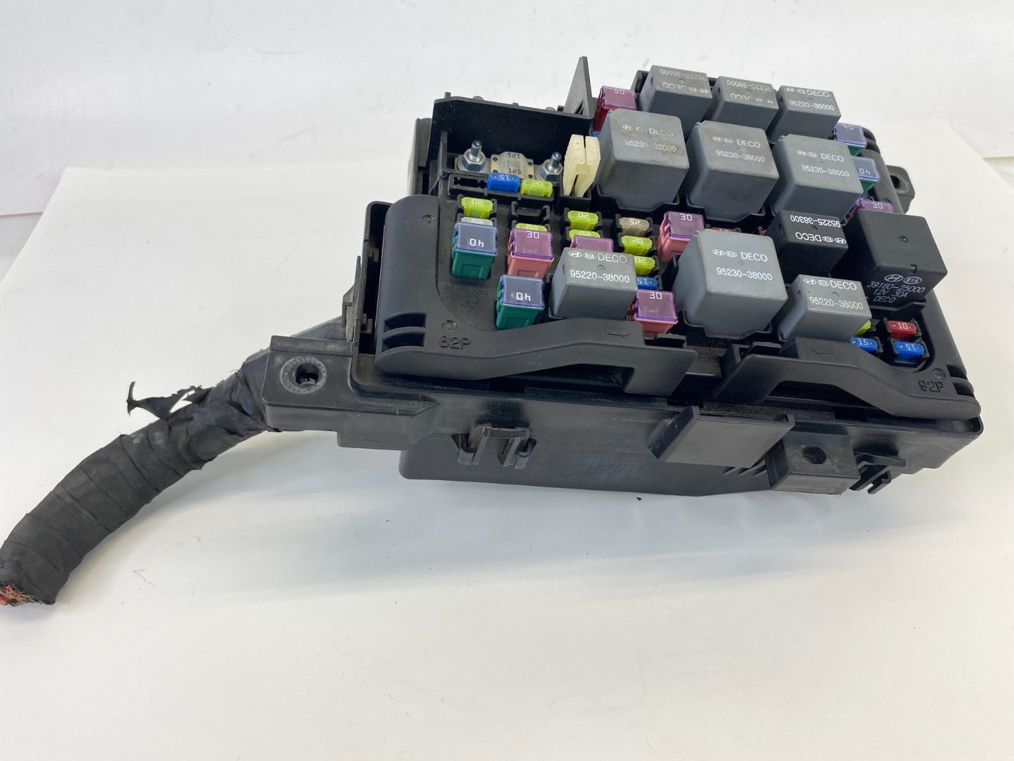 2006-2008 Kia Optima 2.4L 16V FWD Engine Compartment Junction Fuse Relay Box