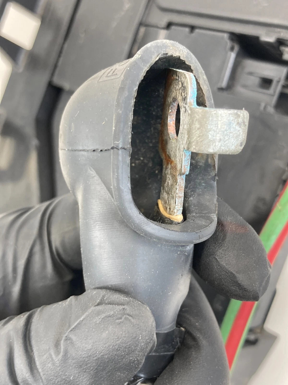 13-16 Ford Fusion 1.5L Engine Fuse Relay Box Bracket Mount DG9T-14A301-AD OEM