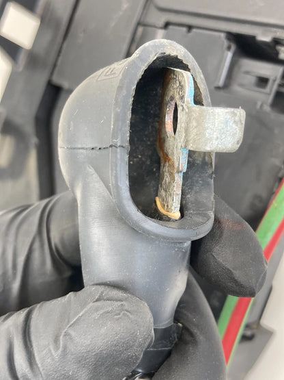 13-16 Ford Fusion 1.5L Engine Fuse Relay Box Bracket Mount DG9T-14A301-AD OEM