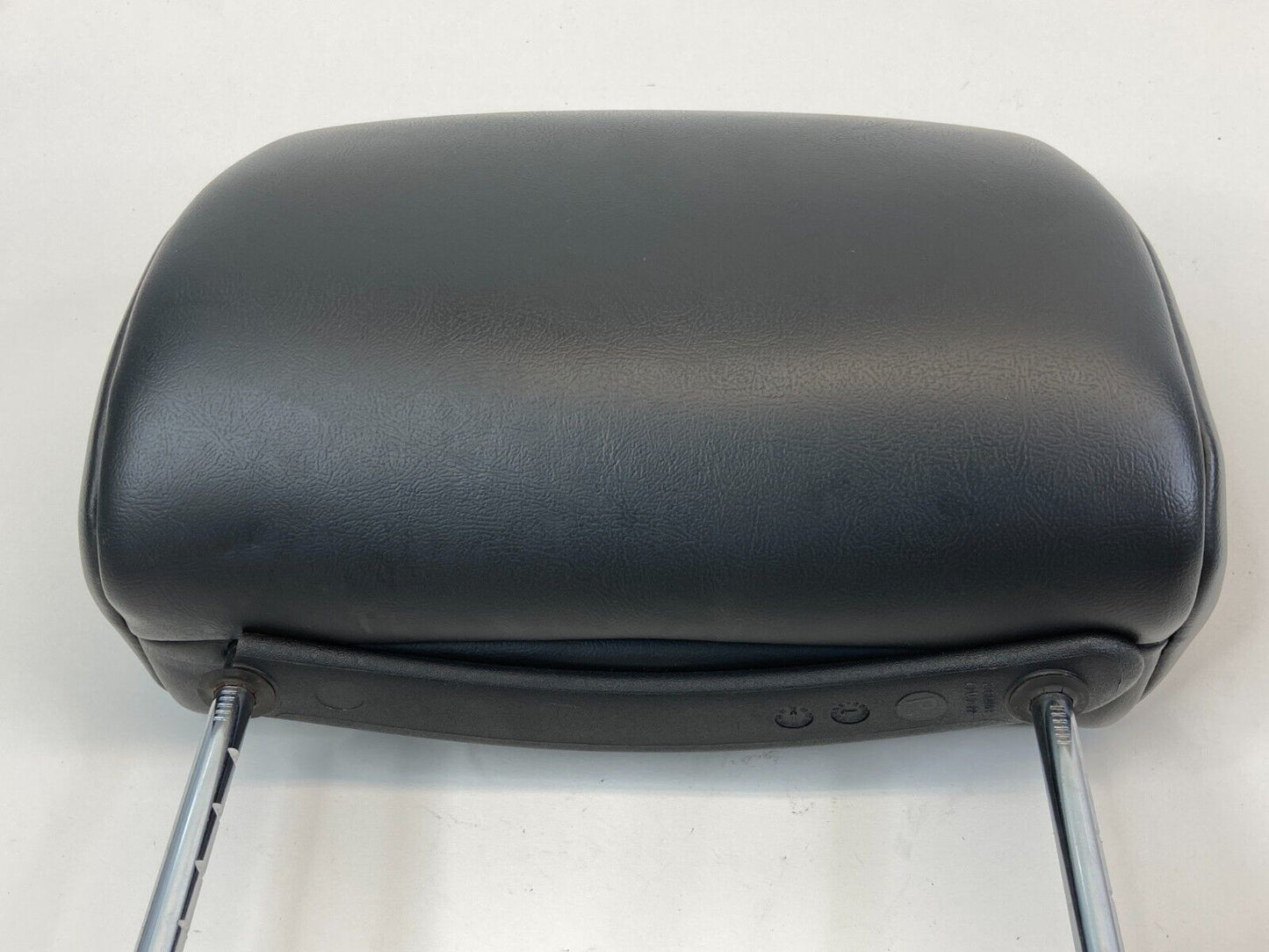 2002 02 Chevrolet Monte Carlo Front Right Passenger Side Seat Headrest Head Rest