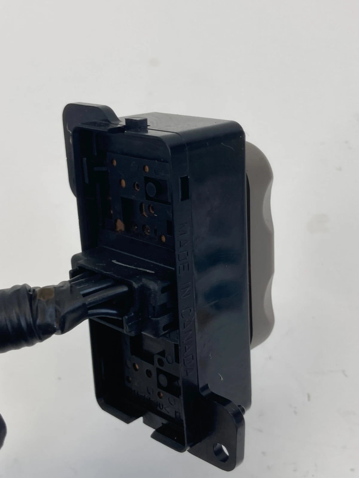 2002 2003 2004 2005 FORD EXPLORER FRONT RIGH SIDE POWER SEAT ADJUSTMENT SWITCH