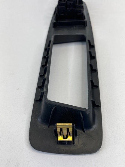 2009-2012 CHEVROLET TRAVERSE FRONT RIGHT SIDE WINDOW SWITCH BEZEL TRIM ONLY OEM