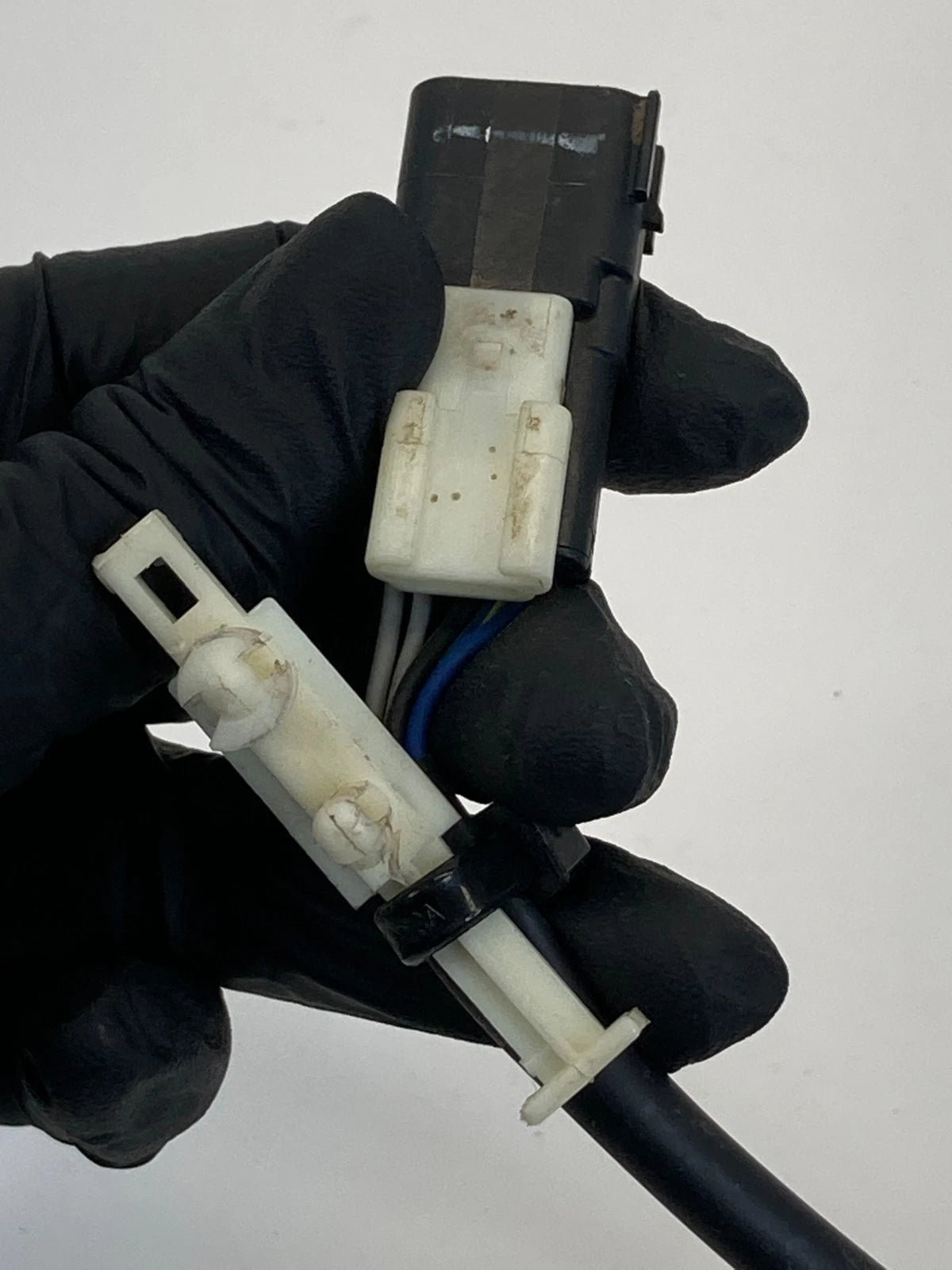 2013-2019 FORD EXPLORER 16-19 INTERCEPTOR FRONT RIGHT PASSENGER SEAT BELT BUCKLE