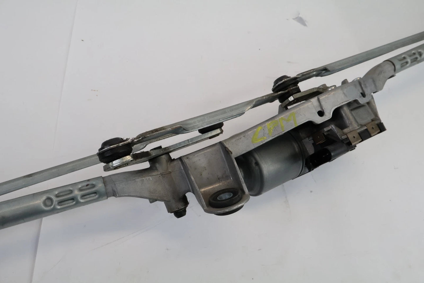 2016-2019 CHEVROLET CRUZE FRONT WINDSHIELD WIPER MOTOR W/ LINKAGE 3397021843 OEM