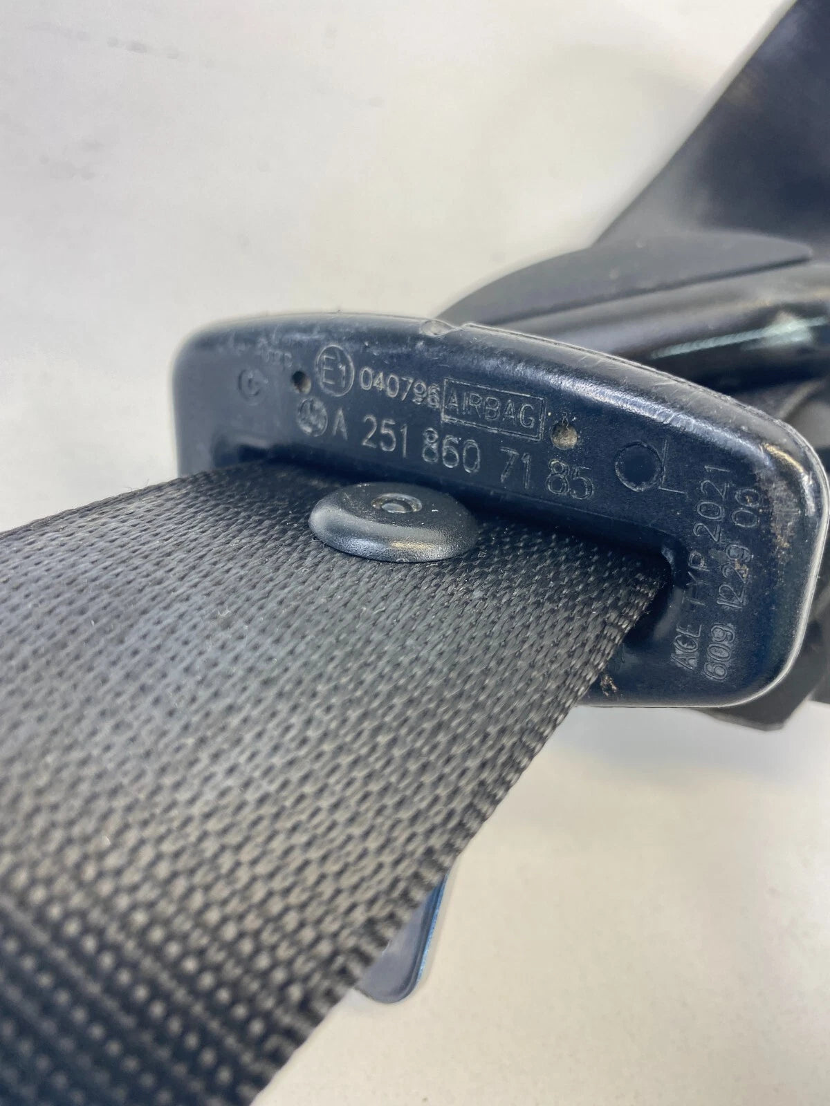 2006-2010 MERCEDES-BENZ R350 07-09 R320 FRONT LEFT SIDE SEAT BELT RETRACTOR OEM