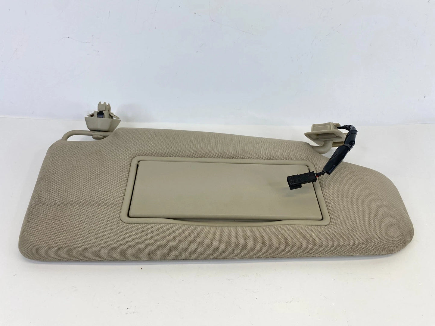 2011-2018 VOLVO S60 FRONT RIGHT PASSENGER SIDE SUNVISOR SUN VISOR OEM