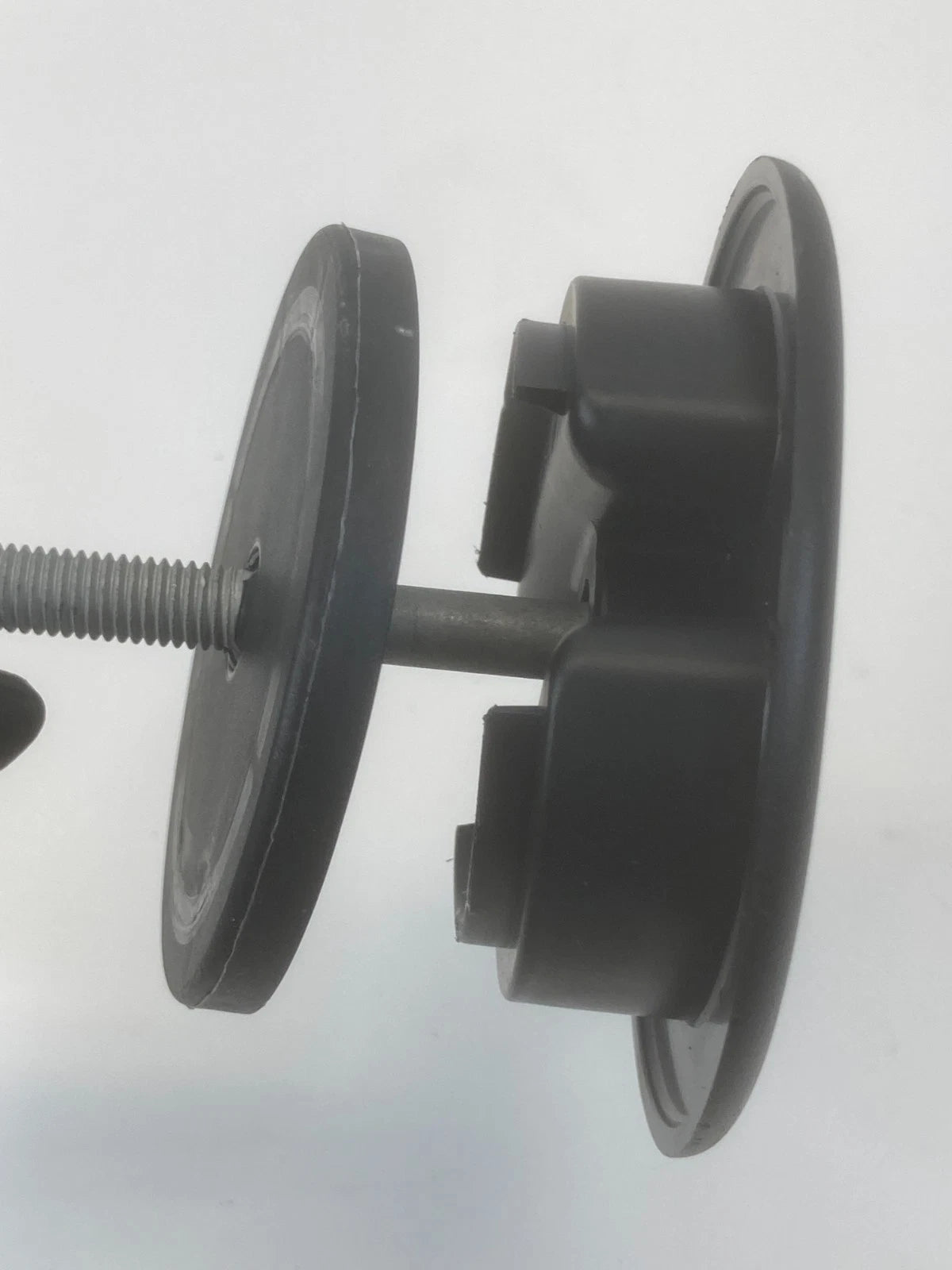 2007-2016 GMC ACADIA SPARE TIRE HOLDER RETAINER HOLD DOWN SCREW BOLT OEM
