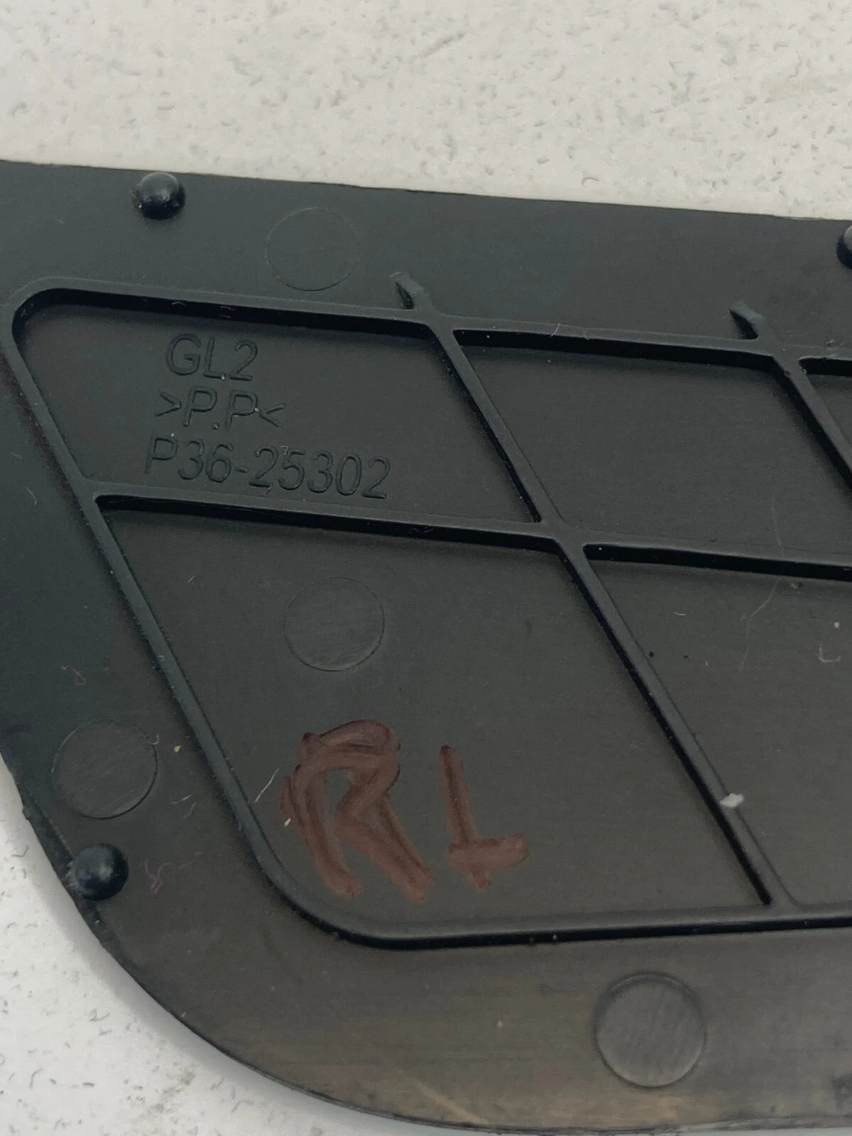2004-2008 ACURA TL REAR LEFT SIDE DOOR HANDLE SCREW BEZEL COVER TRIM P3625302