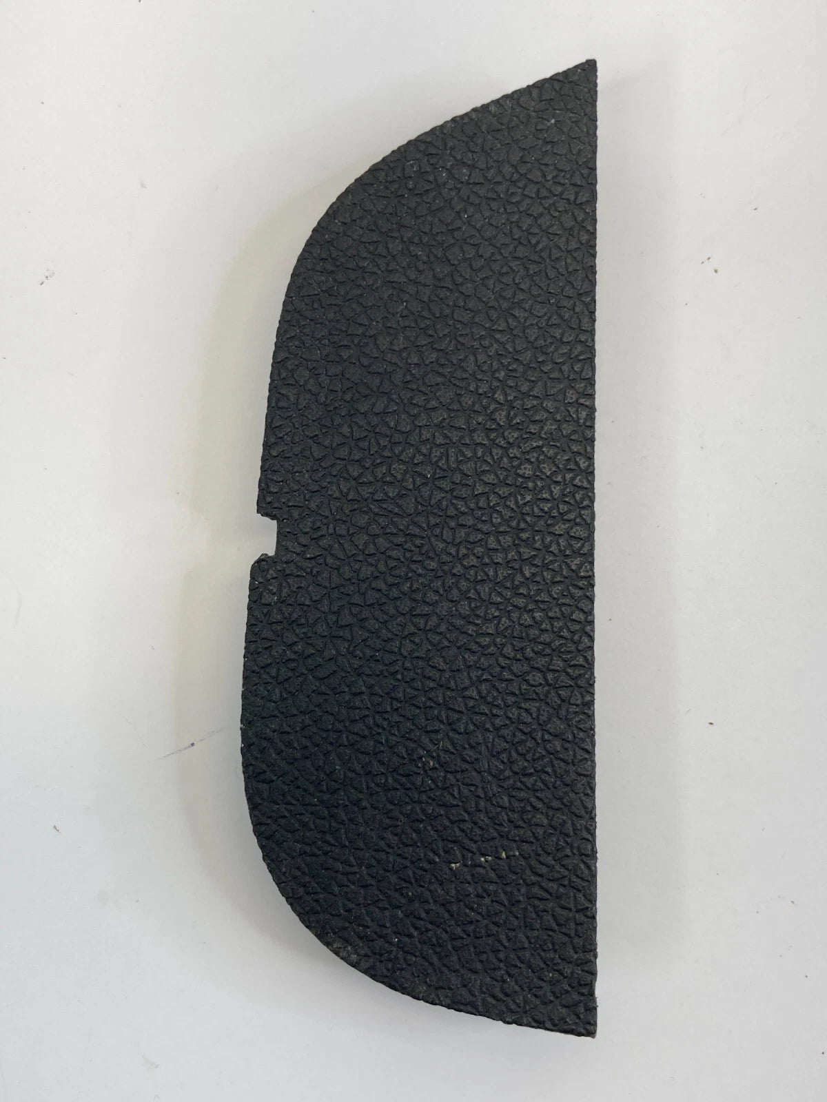 2009-2012 CHEVROLET TRAVERSE FRONT LEFT DOOR ARMREST TRIM COVER CAP 15948054