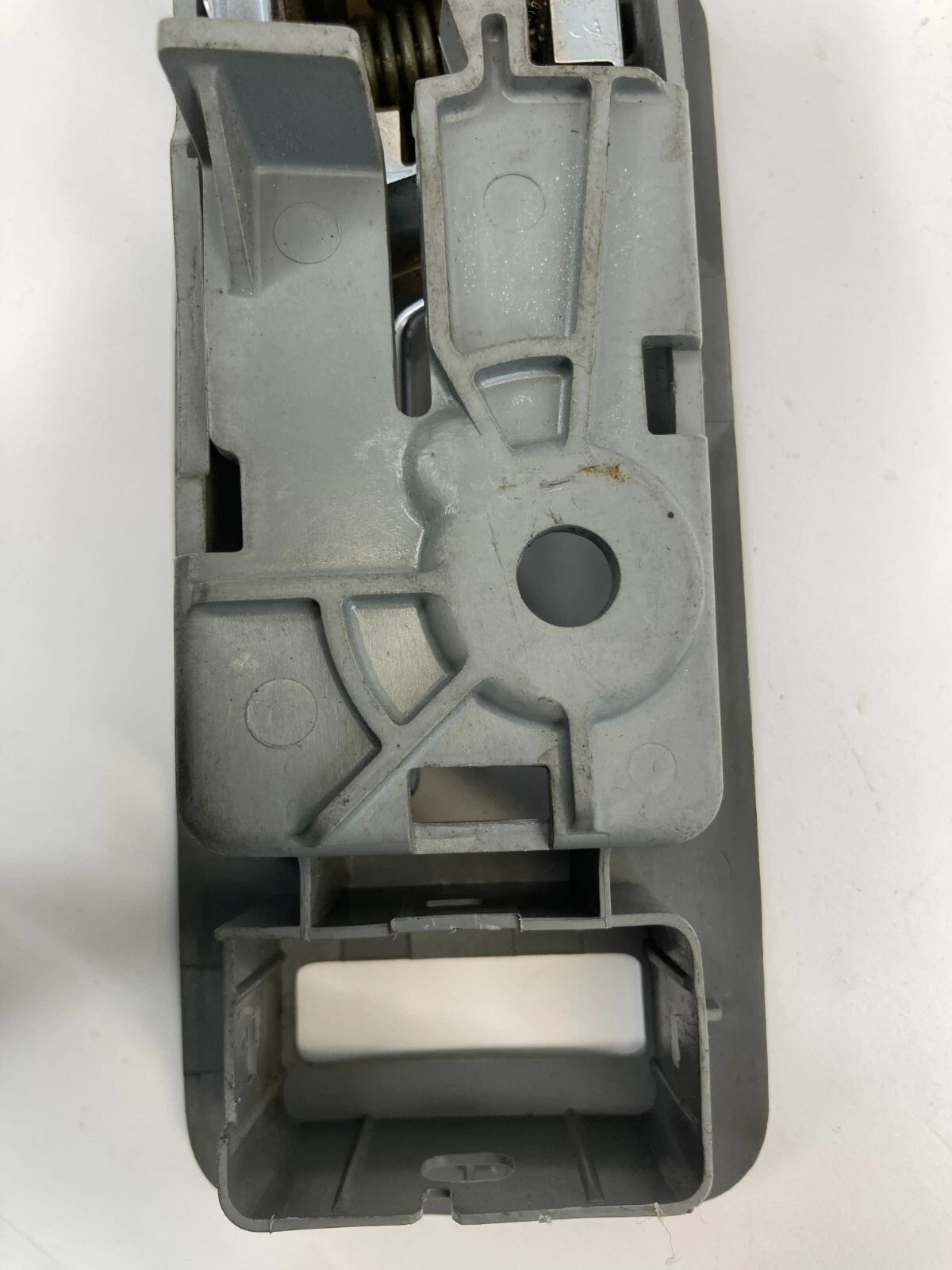 2005-2009 FORD MUSTANG FRONT RIGHT PASSENGER SIDE INTERIOR DOOR HANDLE OEM