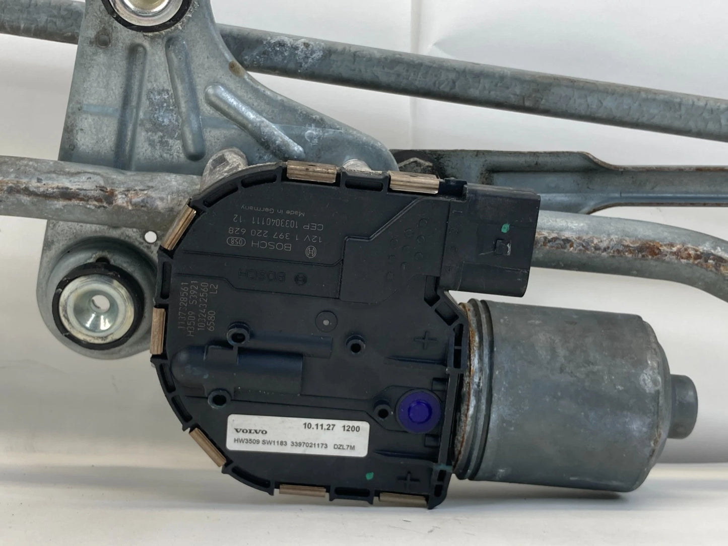 2011-2018 Volvo S60 Front Windshield Wiper Motor W/ Linkage 30753493 OEM