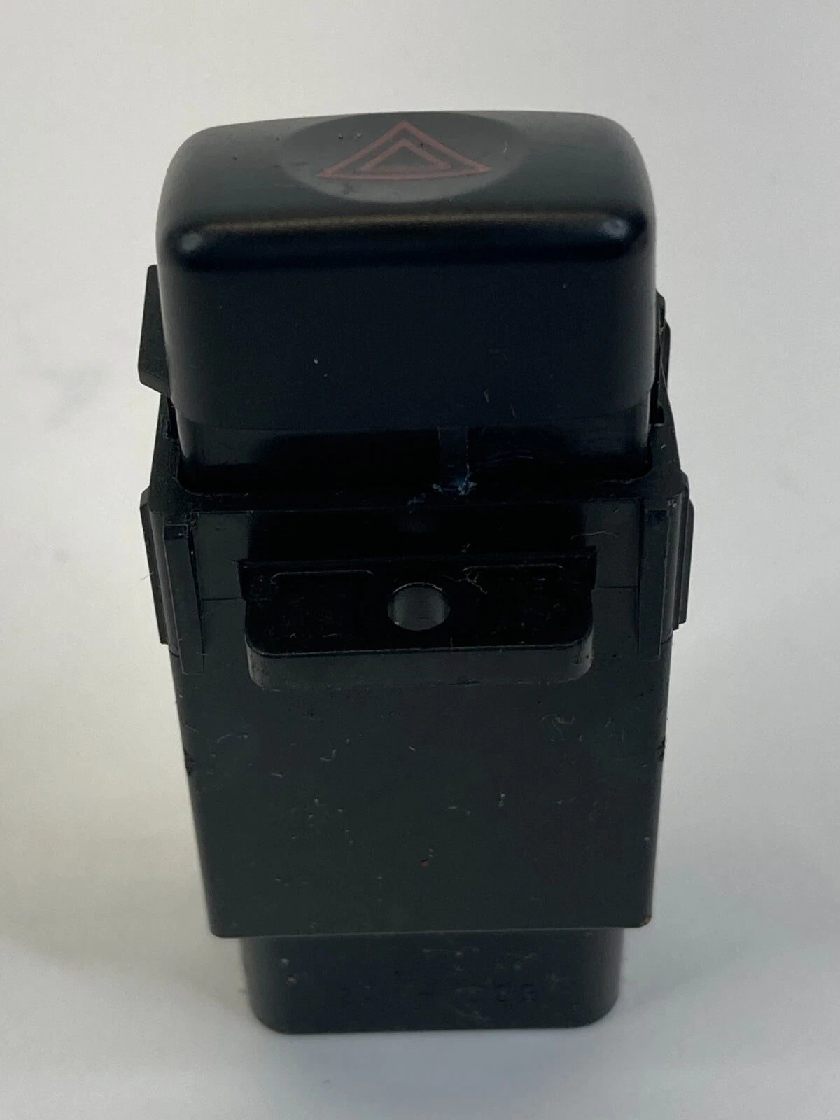 1998-2005 LEXUS GS300 HAZARD EMERGENCY WARNING LIGHT CONTROL SWITCH 153341 OEM