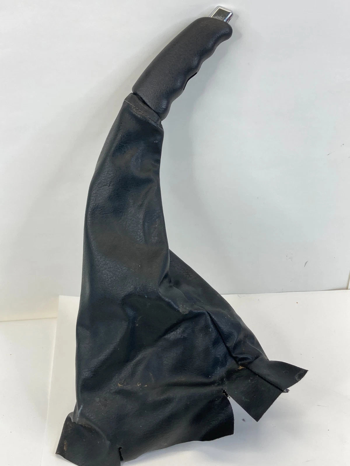 2002-2009 CHEVROLET TRAILBLAZER EMERGENCY PARKING BRAKE HANDLE LEVER OEM