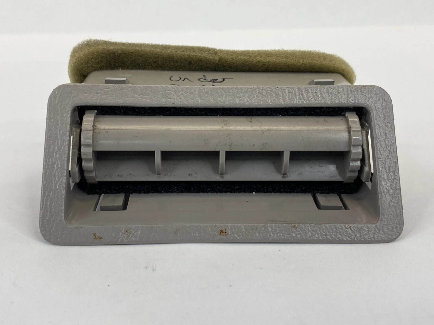 1998-2005 LEXUS GS300 DASH LH LEFT SIDE UNDER COLUMN A/C AIR VENT 55680-22020