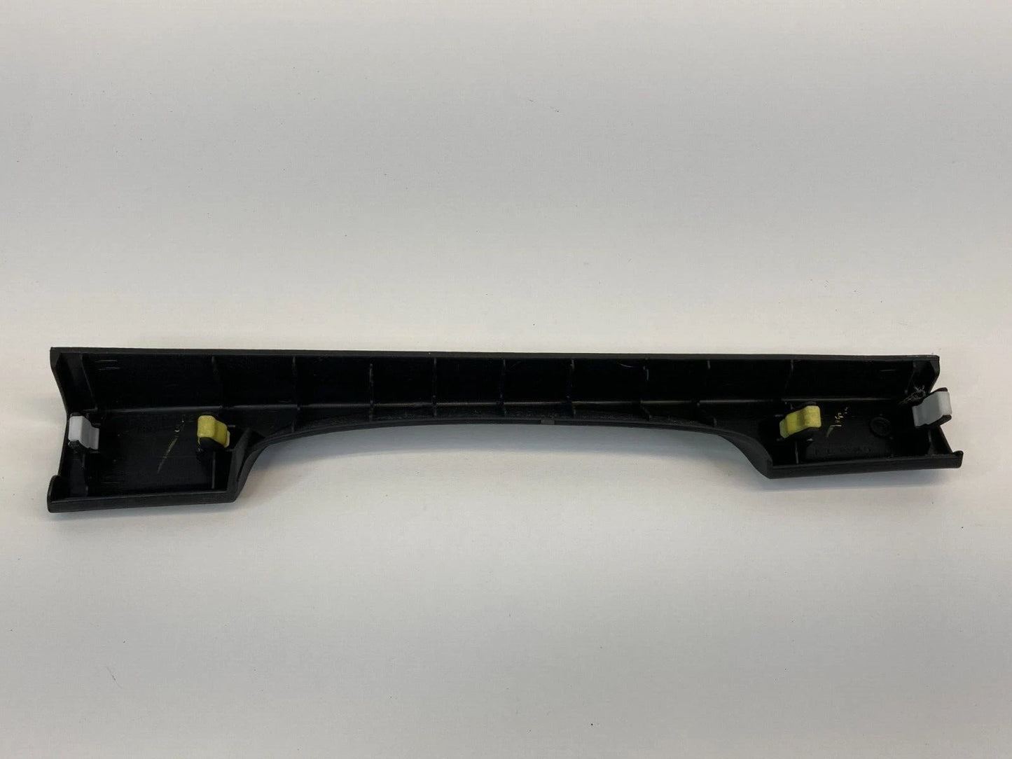 2002-2006 TOYOTA CAMRY PANEL INSTRUMENT SPEEDOMETER LOWER MOLDING TRIM BEZEL OEM