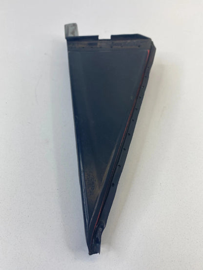 03-08 TOYOTA MATRIX REAR RIGHT EXTERIOR CORNER COVER DIVIDER SEAL 67487-01030