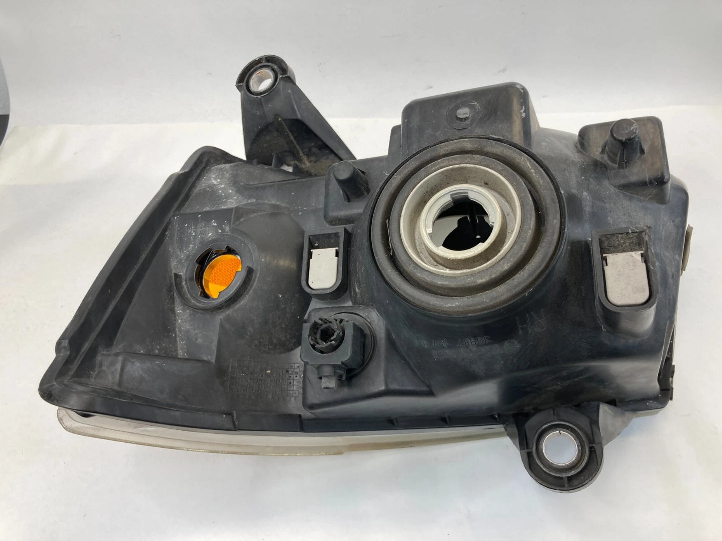 2008-2010 DODGE GRAND CARAVAN FRONT RIGHT PASSENGER SIDE HEADLIGHT HEADLAMP OEM