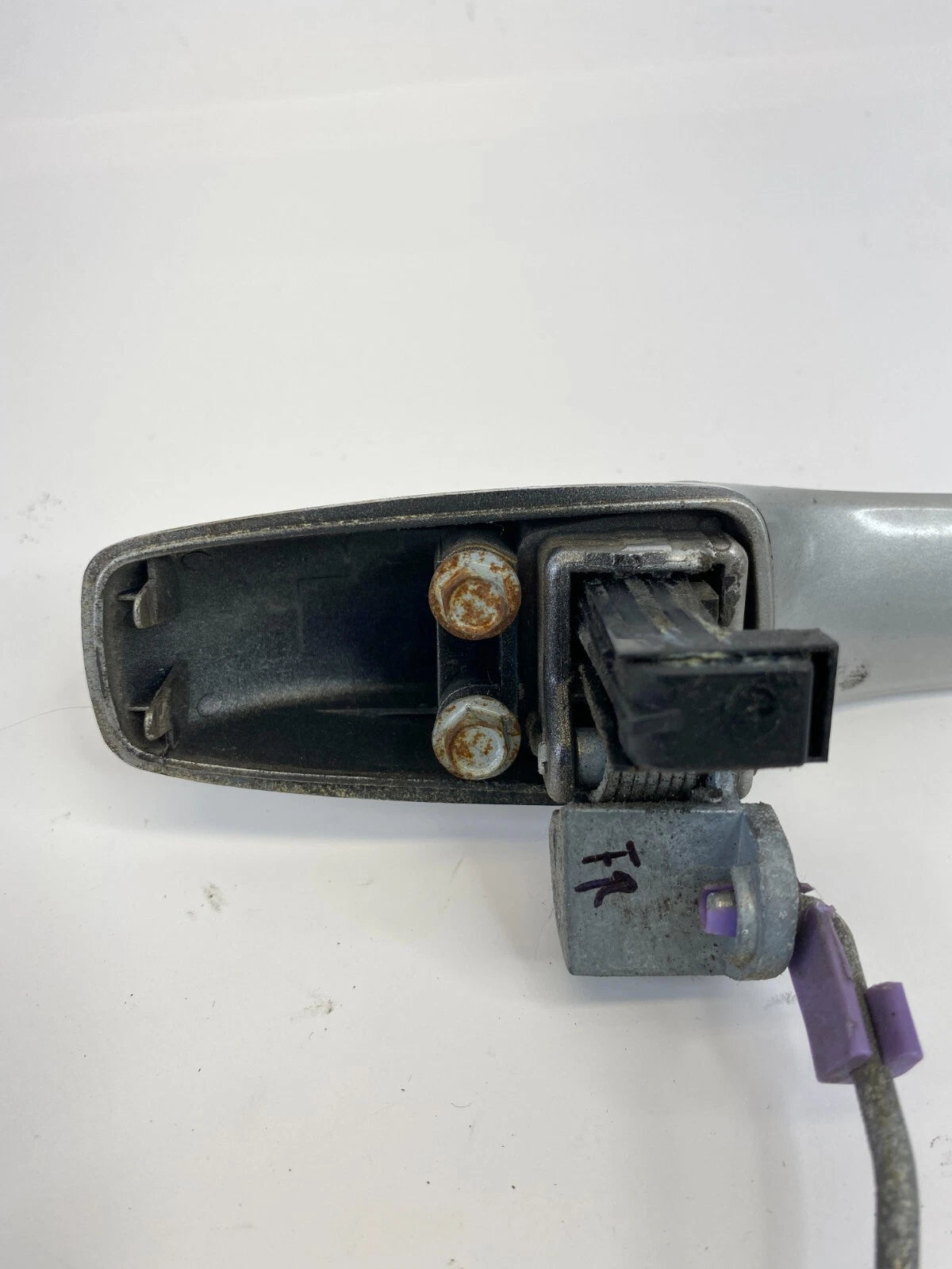 2009-2011 VOLKSWAGEN ROUTAN FRONT RIGHT PASSENGER SIDE EXTERIOR DOOR HANDLE OEM