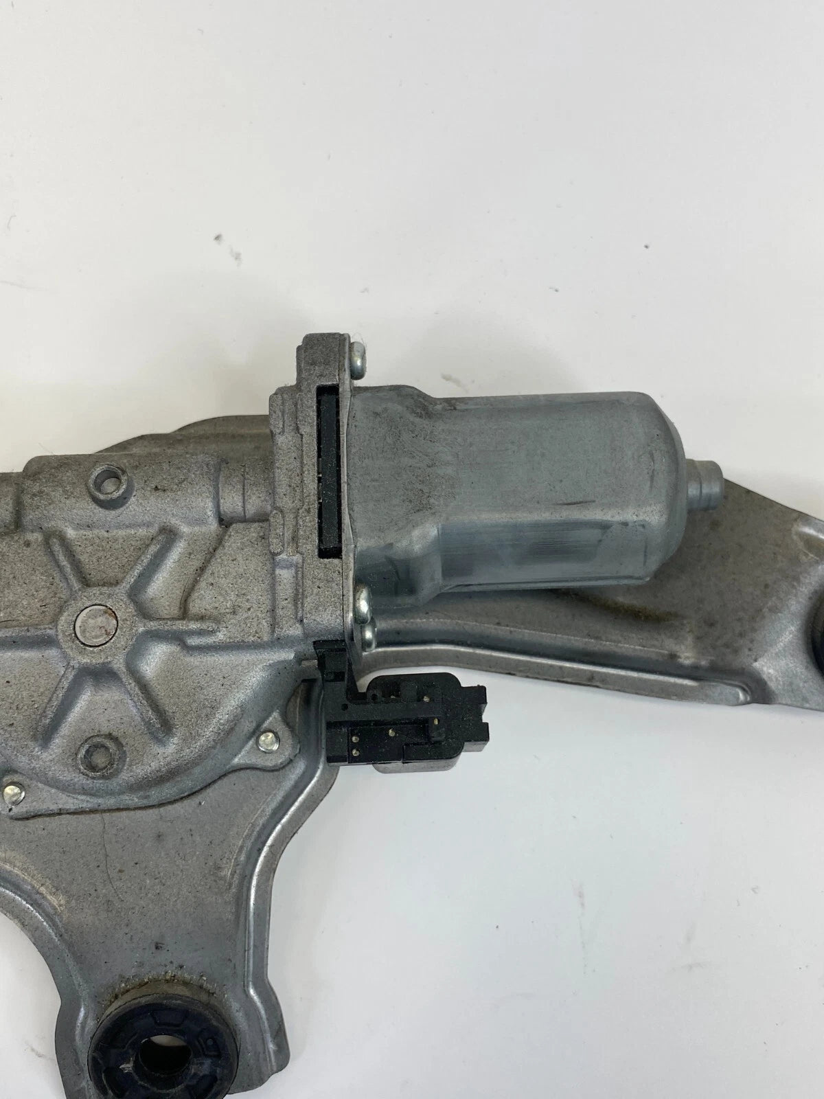 12 13 14 15 MAZDA5 MAZDA 5 REAR WINDSHIELD WIPER MOTOR ASSEMBLY OEM