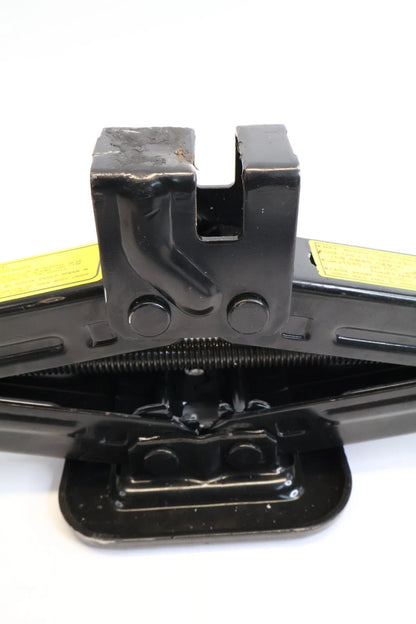 2009-2012 HYUNDAI ELANTRA SPARE TIRE EMERGENCY SCISSOR JACK TOOL KIT 09110-2H000