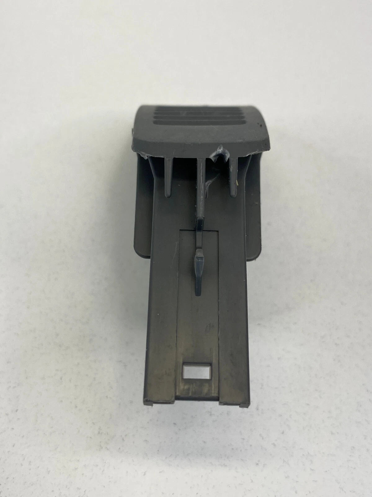 2003 2004 2005 HONDA PILOT DASH AIR AMBIENT TEMPERATURE TEMP SENSOR COVER TRIM