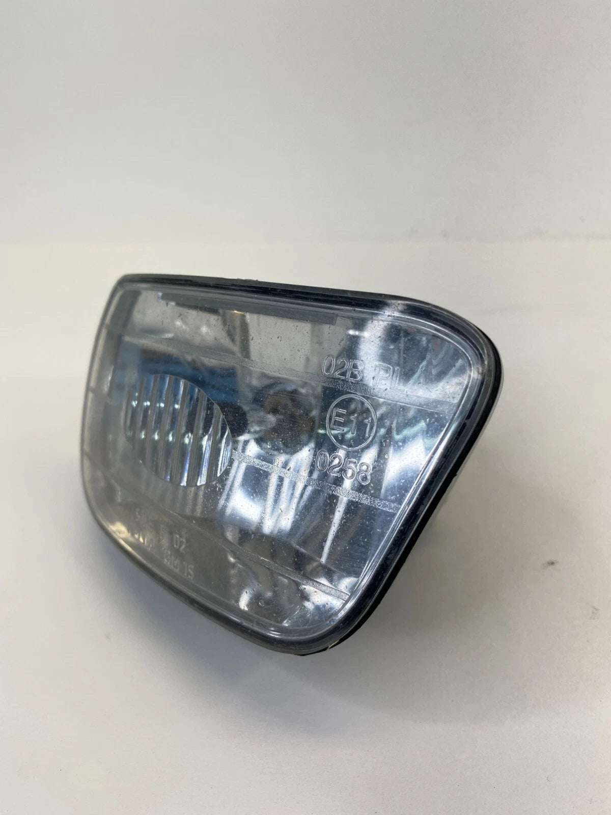 2002-2009 CHEVROLET TRAILBLAZER FRONT RIGHT PASSENGER SIDE FOG LIGHT LAMP OEM
