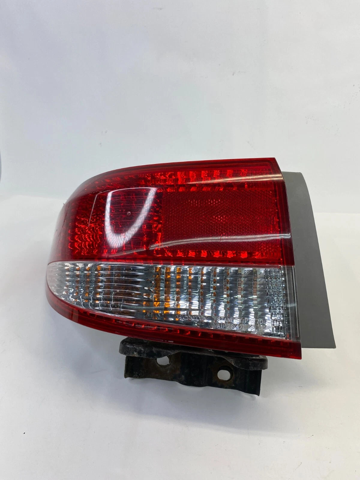 03 04 HONDA ACCORD SEDAN REAR LEFT DRIVER TAIL LIGHT OUTER TAILLIGHT LAMP OEM