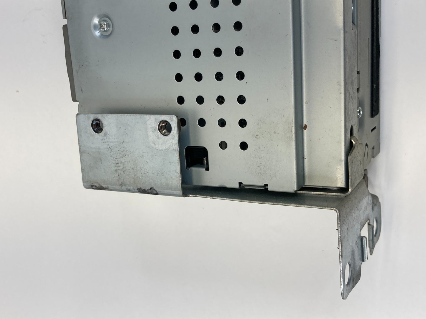 2009-2011 Jaguar XF Radio AM/FM Stereo 6 Disc CD Player Receiver 7G9N14C230TA