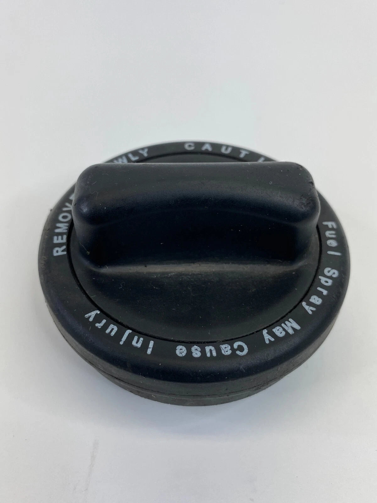 2003-2006 MERCEDES-BENZ E 500 FUEL FILLER GAS LID CAP COVER A220-470-07-05