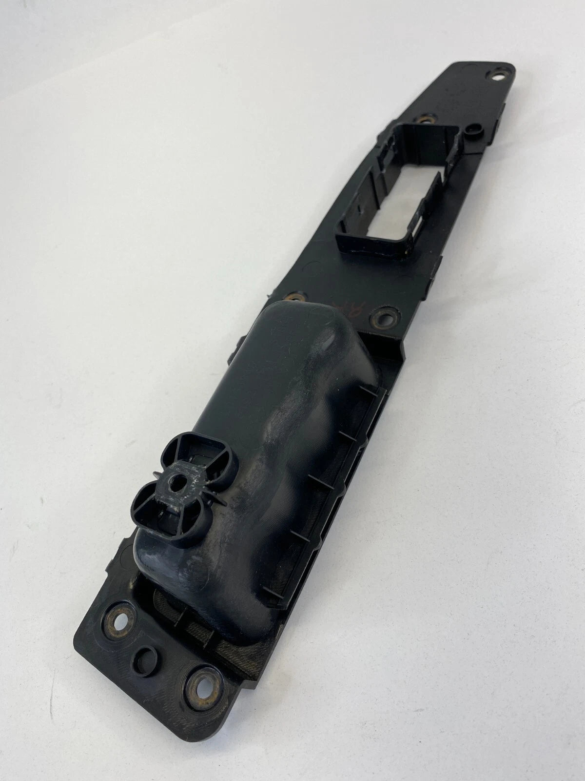 11-17 JEEP PATRIOT REAR RIGHT SIDE DOOR WINDOW SWITCH BEZEL TRIM W PULL HANDLE