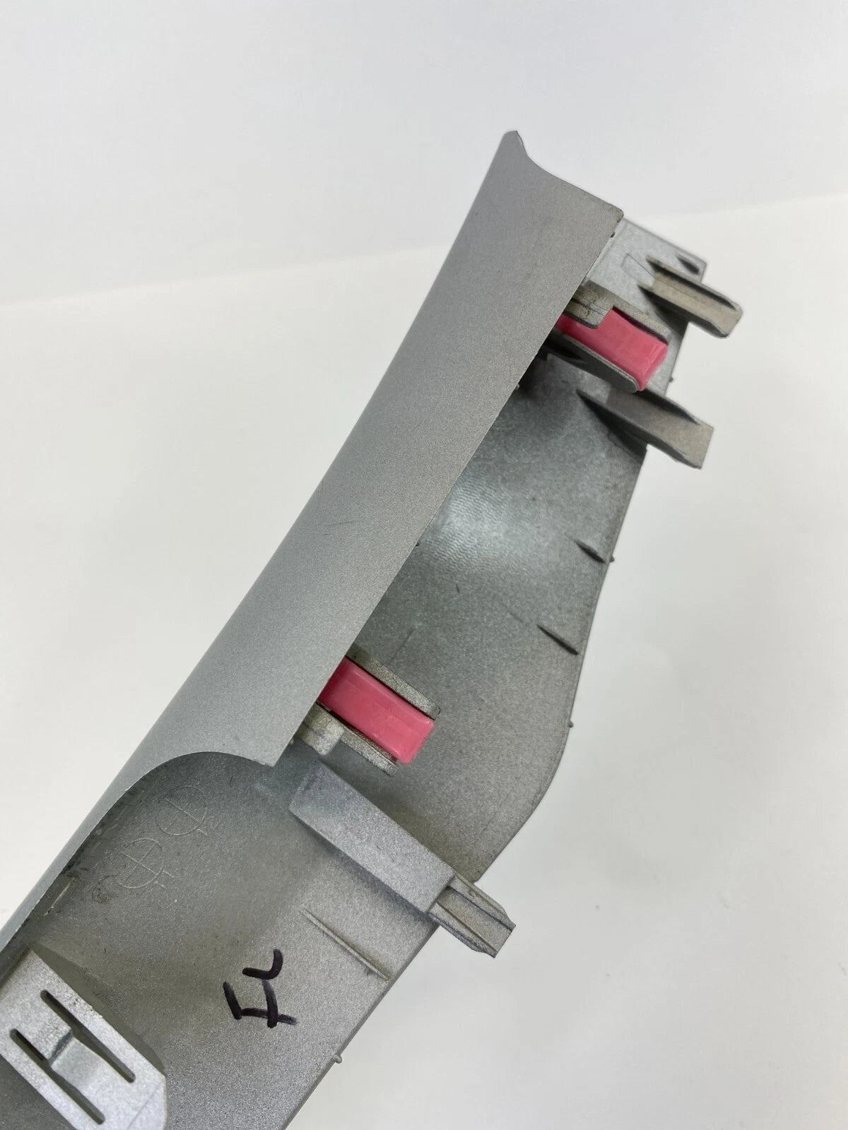 10 11 TOYOTA PRIUS FRONT LEFT INTERIOR DOOR PULL HANDLE TRIM COVER 74611-47010