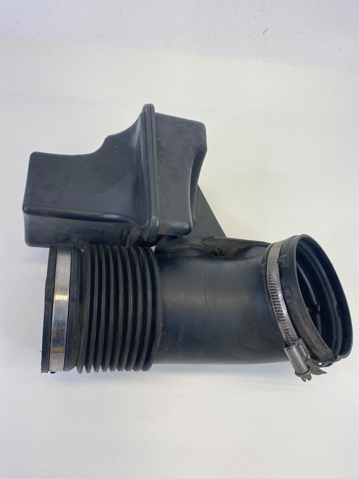 09-13 BMW 328i xDrive 3.0L Air Intake Rubber Hose Tube Duct 1371-7536004-05 OEM