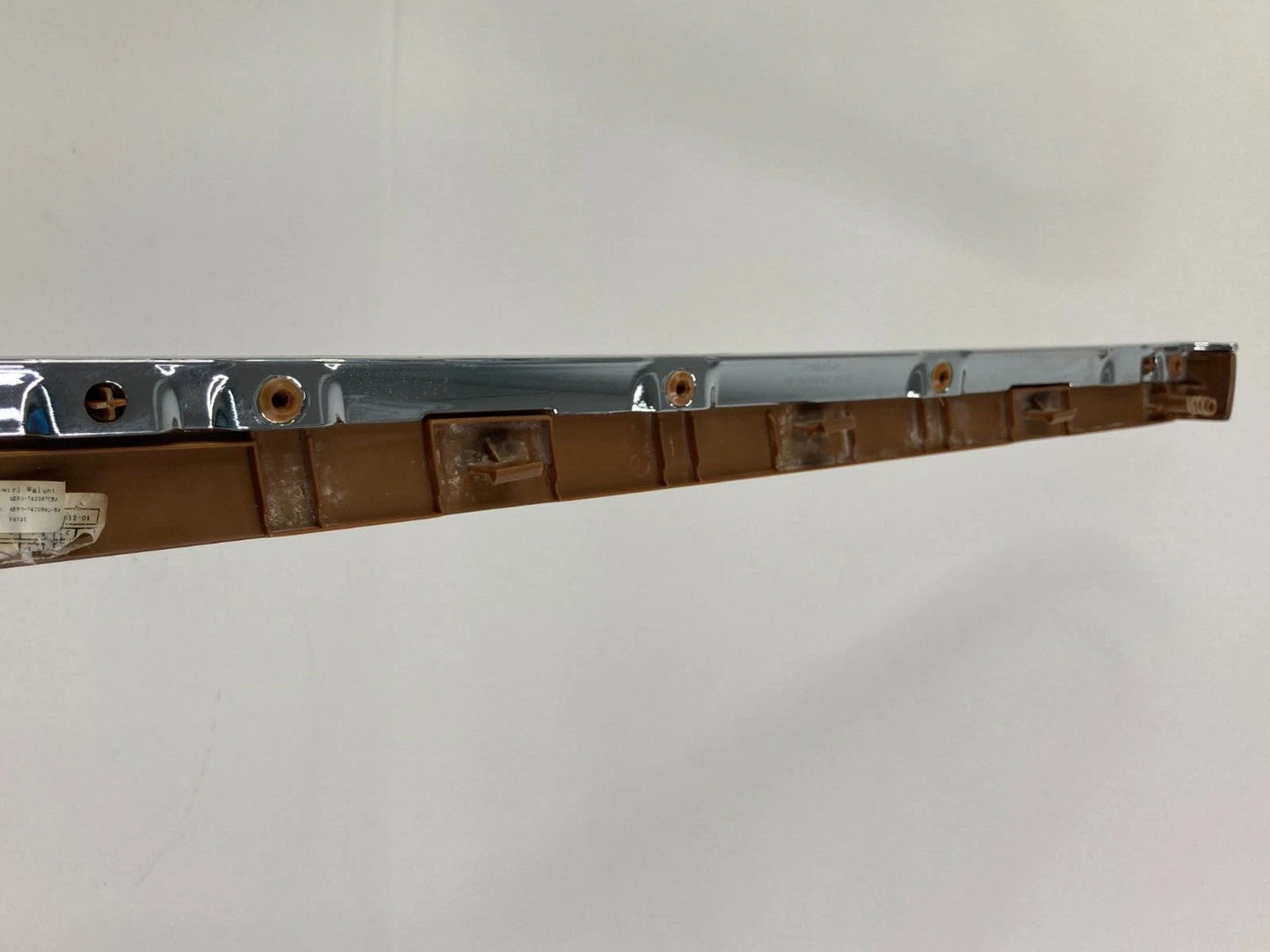 2010-2012 LINCOLN MKT FRONT RIGHT INTERIOR DOOR TRIM PANEL MOLDING AE937420970BA