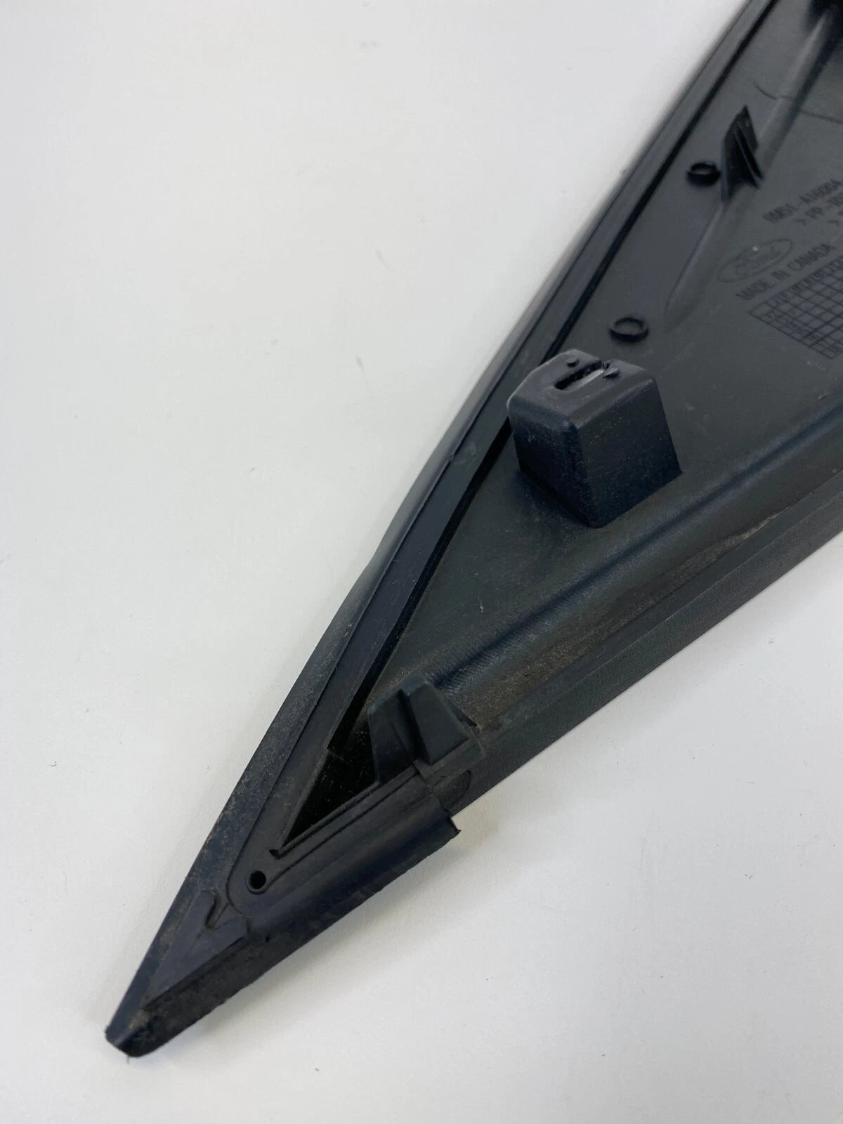 2012-2018 FORD FOCUS FRONT RIGHT FENDER OUTER DOOR CORNER COVER BM51-A16004AF