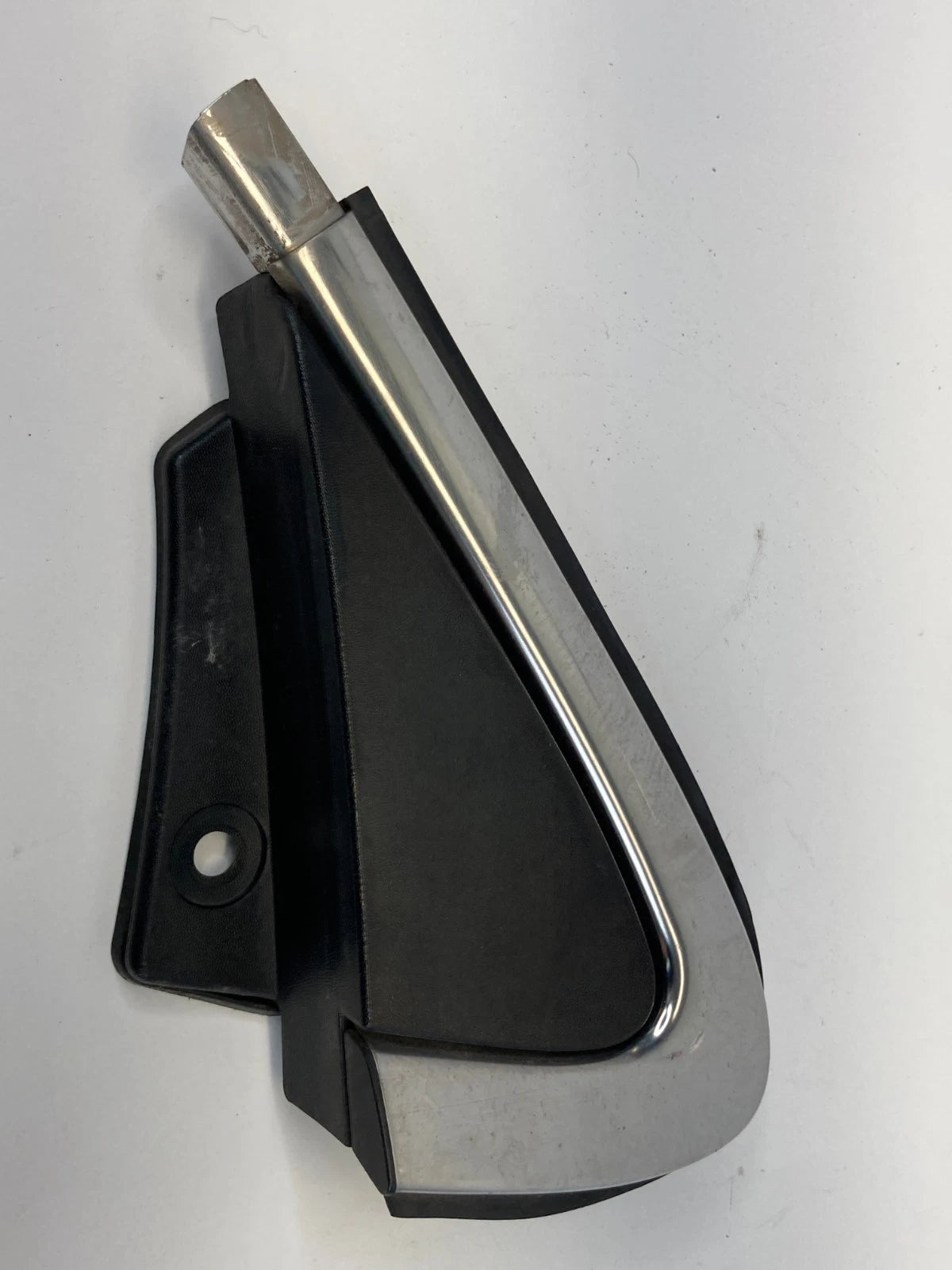 08-12 BUICK ENCLAVE FRONT RIGHT SIDE EXTERIOR PILLAR CORNER COVER MOLDING OEM