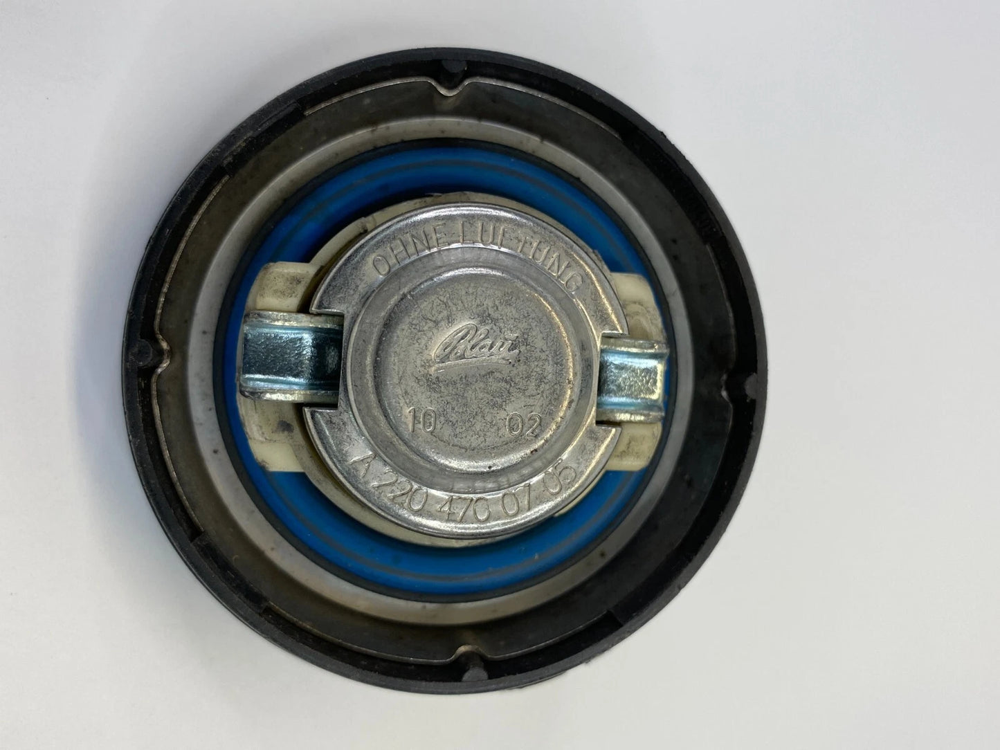 2003-2006 MERCEDES-BENZ E 500 FUEL FILLER GAS LID CAP COVER A220-470-07-05