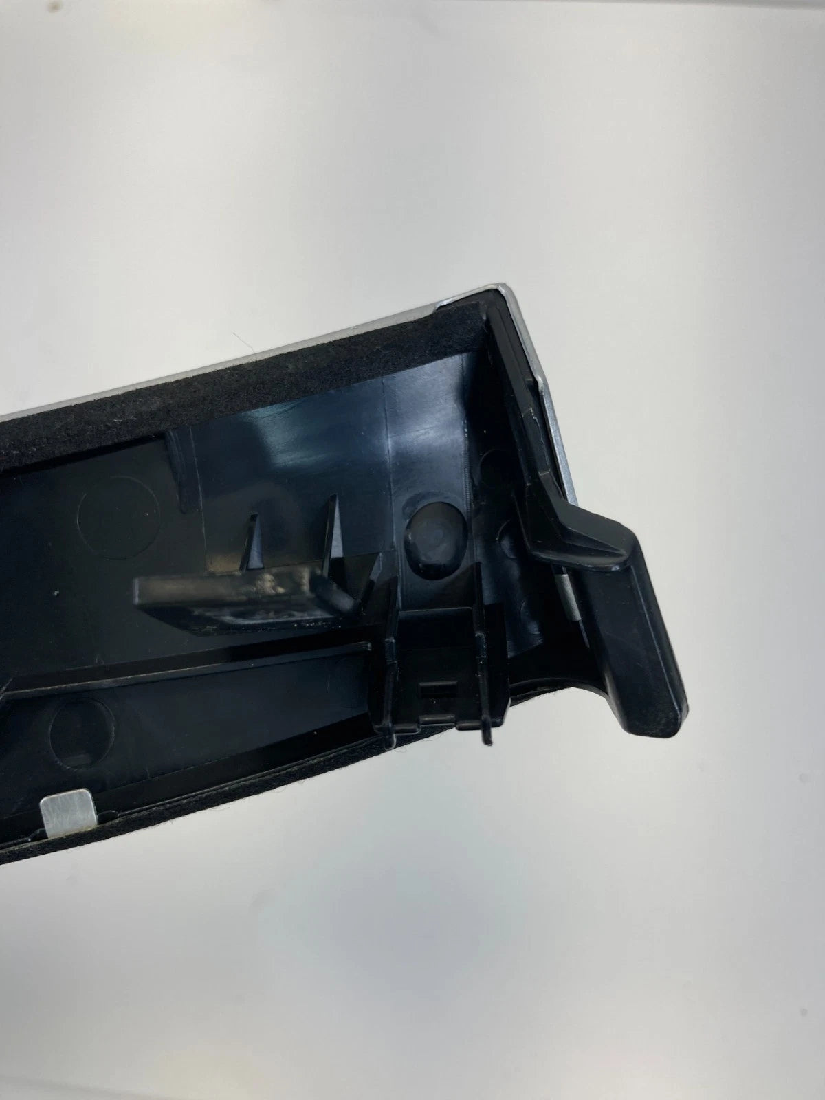 08 09 INFINITI G37 RIGHT PASSENGER DASH TRIM MOLDING PANEL COVER 68411-JK600 OEM